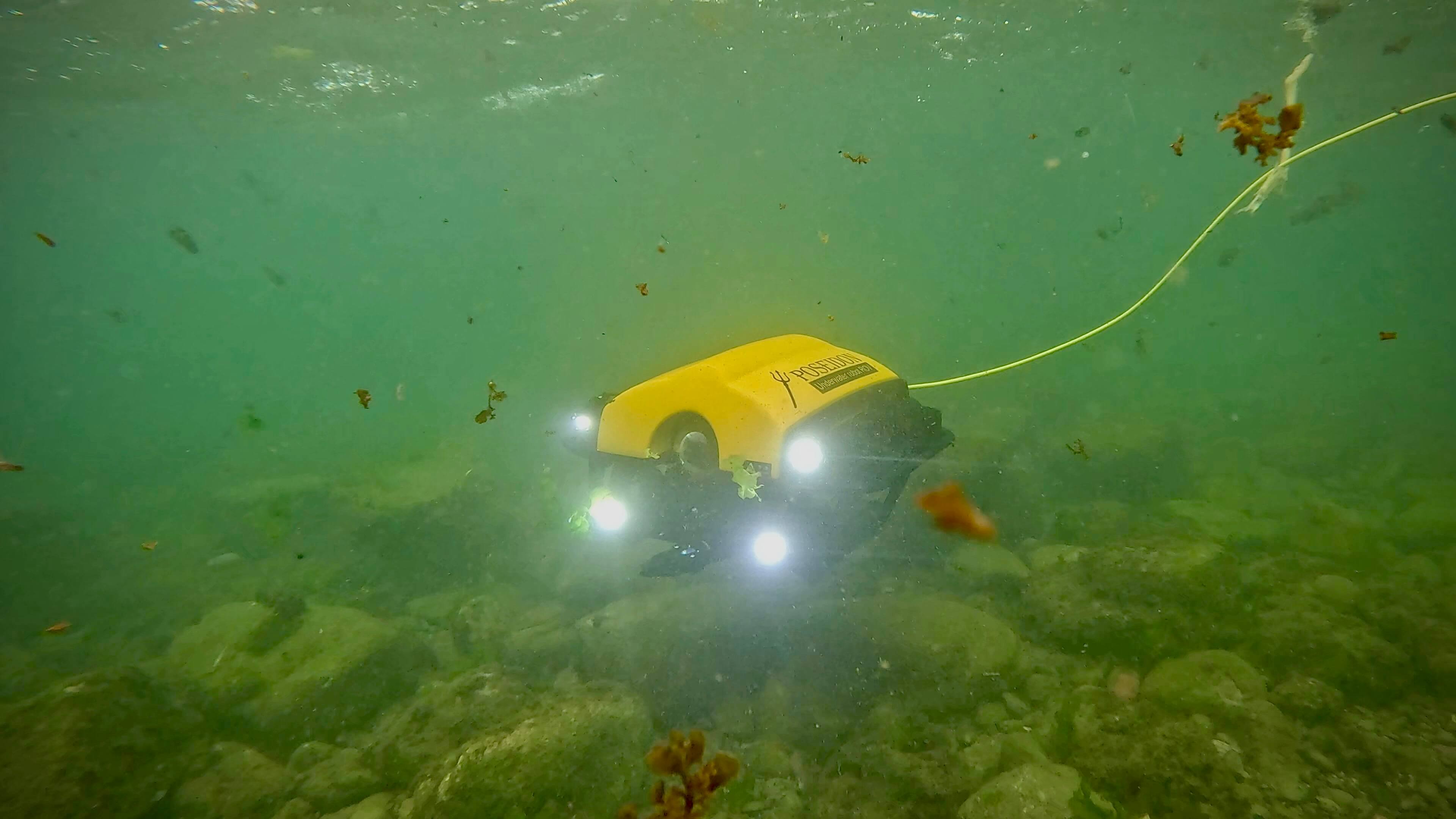 ROV R101